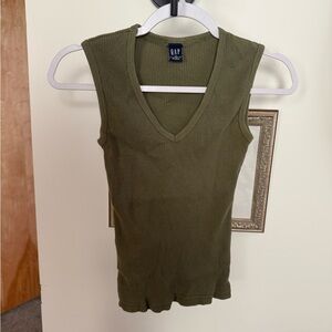 GAP vintage Women's Ribbed Olive Tank Top